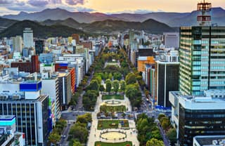 สวนโอโดริ (Odori Park)
