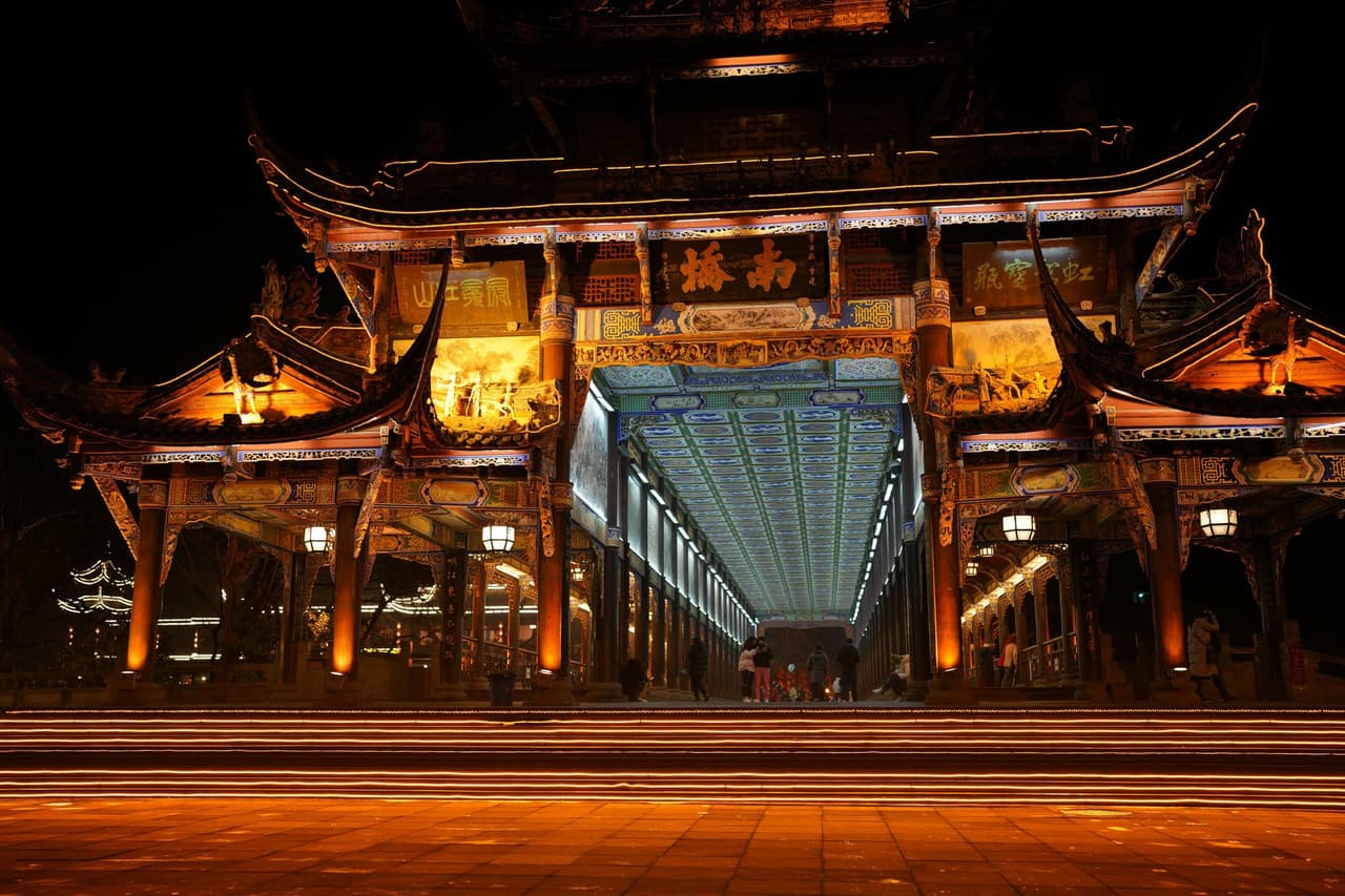 สะพานโบราณหนานเฉียว (ตูเจียงเอี้ยน)